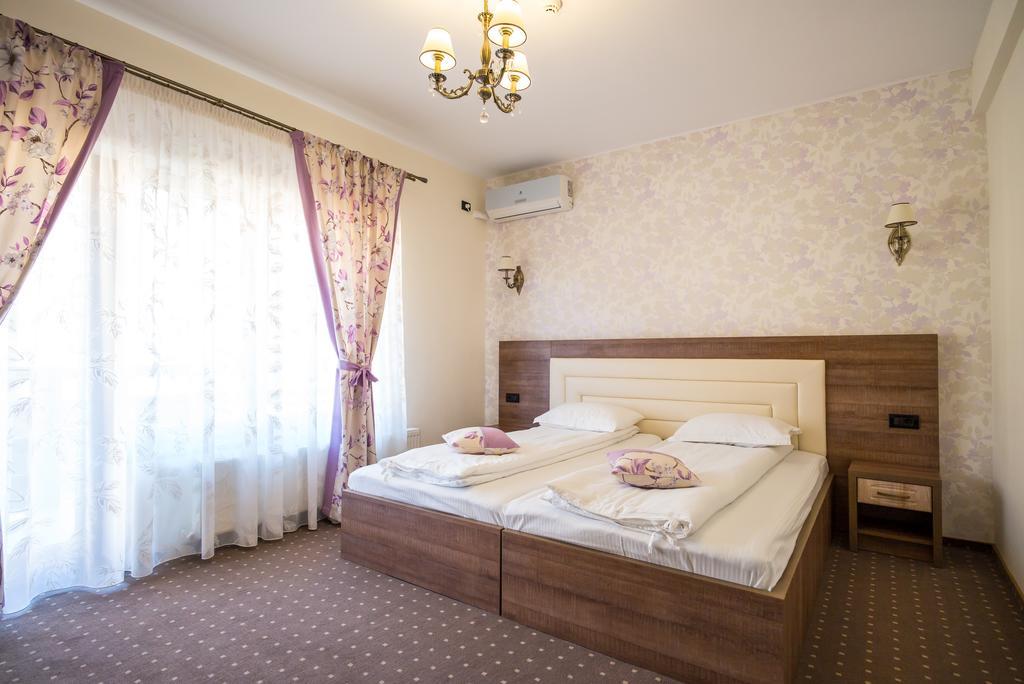 Pensiunea Royal Spa Piatra Neamţ Pokoj fotografie
