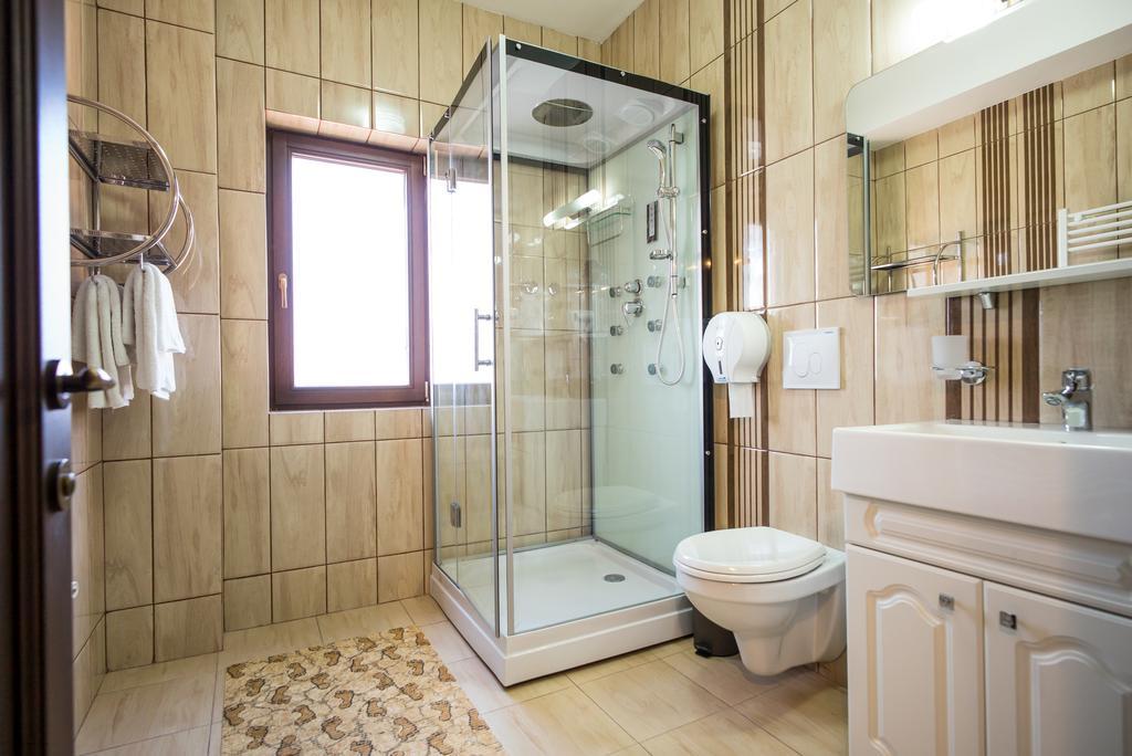 Pensiunea Royal Spa Piatra Neamţ Exteriér fotografie