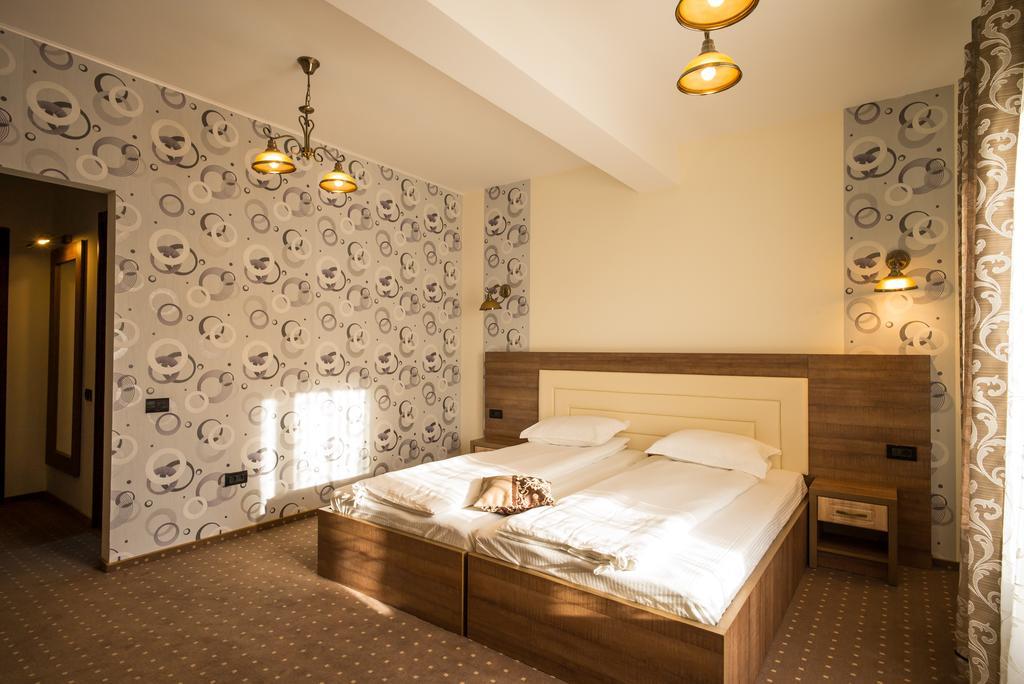 Pensiunea Royal Spa Piatra Neamţ Pokoj fotografie